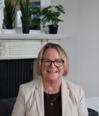Mrs Dianne Searle profile image