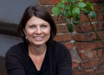 Tributes Paid to Champion of the Arts and Former Governor article thumbnail